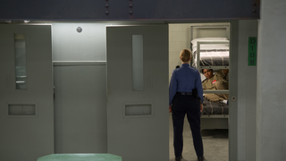 On both sides of the law, <i>Orange Is The New Black </i>struggles to move past the riot